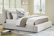 Load image into Gallery viewer, Cabalynn Upholstered Bed
